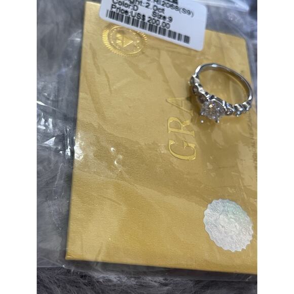 Moissanite Diamond Ring 2 Ct Graded Sterling Silver - Picture 4 of 7